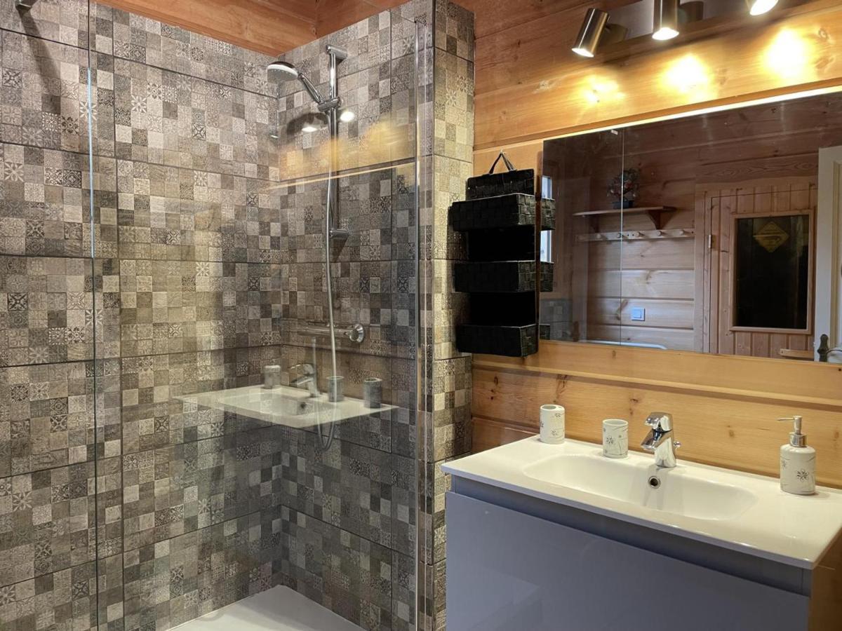 Willa Chalet De Charme Avec Sauna Et Piscine Couverte, Proche De Vichy, Tout Confort, Animaux Acceptes - Fr-1-489-370 Saint-Rémy-en-Rollat Zewnętrze zdjęcie